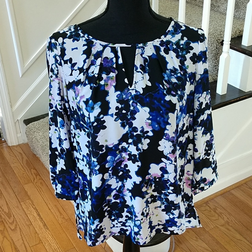 Express women's flowered top, medium